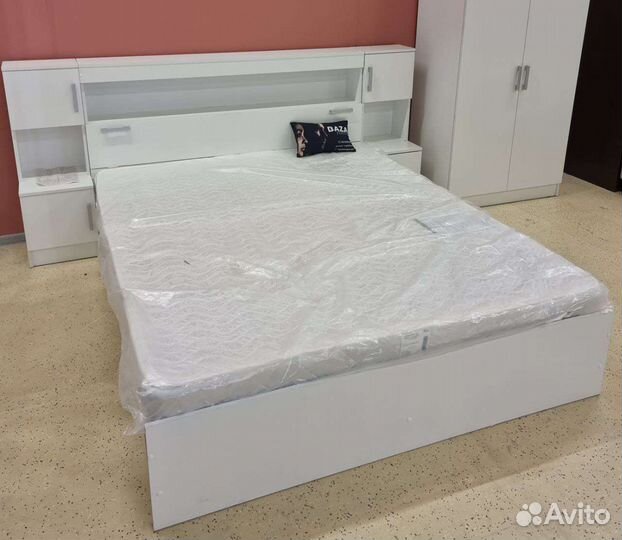 Кровать с тумбами Бася