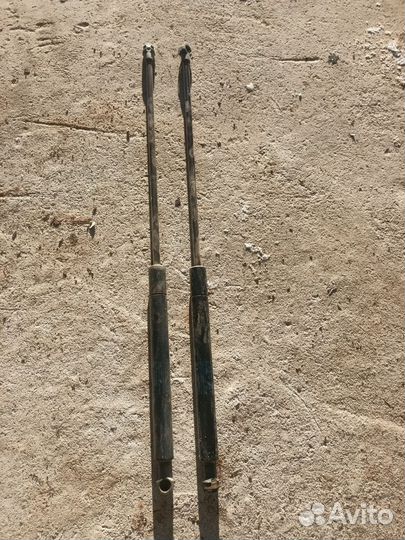 Амортизатор крышки багажника Land Rover BHE760020