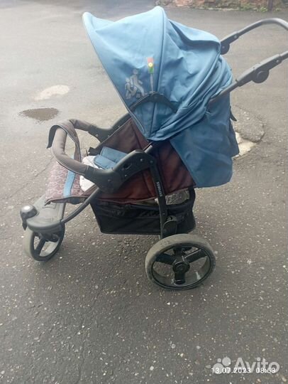 Прогулочная коляска