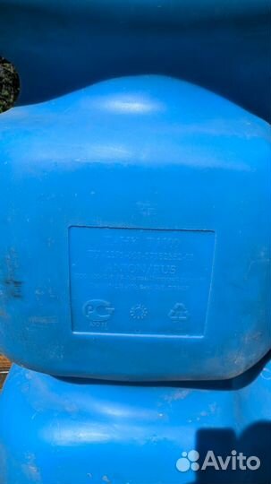 Бак 1000л для жидкости