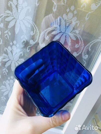 Для мыла и зубных щеток