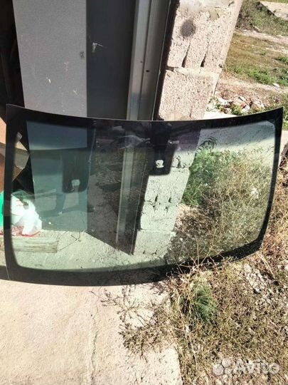 Лобовое стекло