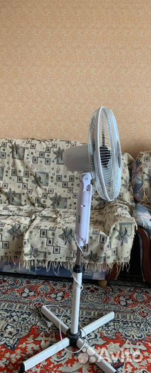 Вентилятор напольный vitek с пультом