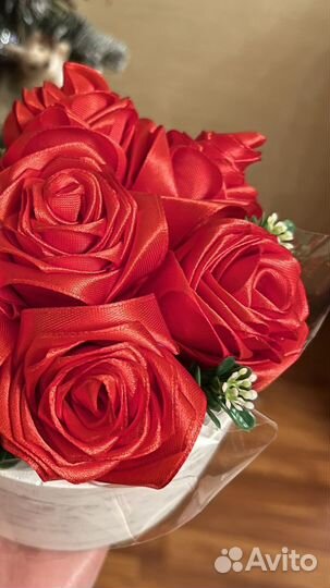 Букет из атласных роз