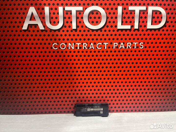 Блок управления крышкой багажника Porsche Macan