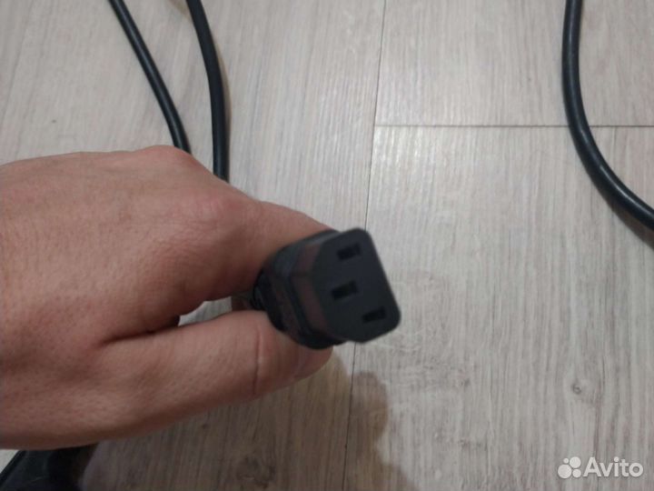 Сетевой кабель для компьютера