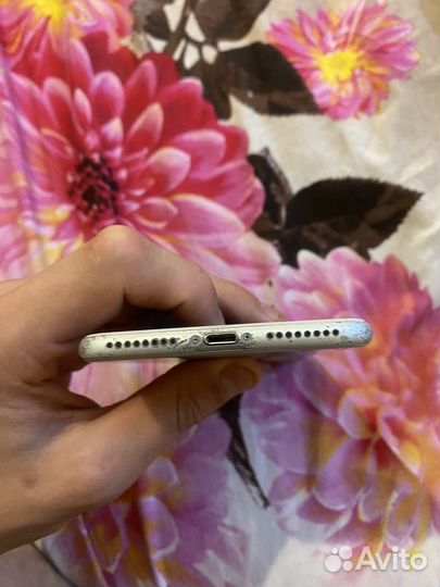 Телефон iPhone 7 plus