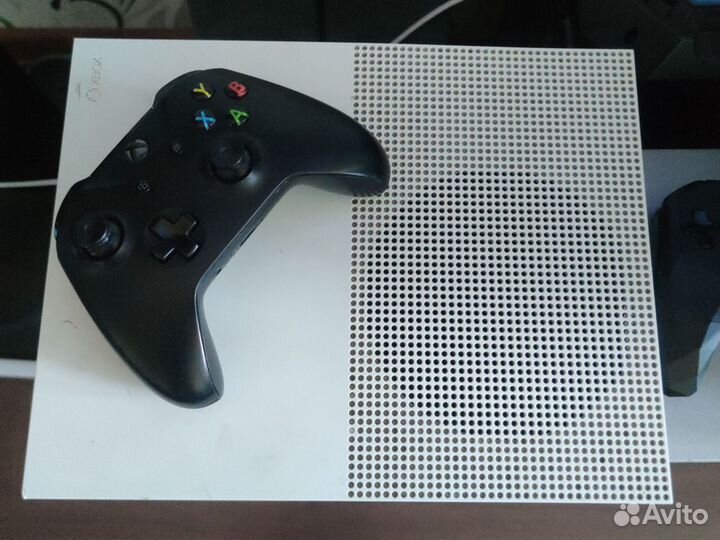 Xbox ONE S 1tb с играми