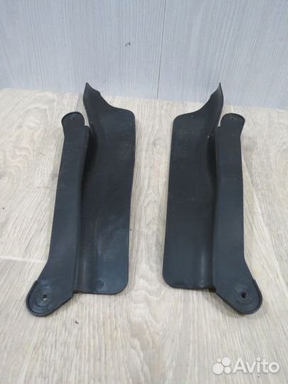 Кожух замка двери Kia Rio 3