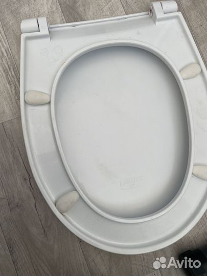 Сиденье на унитаз