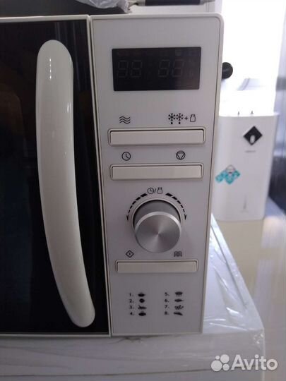 Микроволновая печь Hyundai 700 Вт, 20 литров