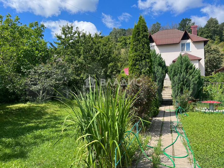 Дом 122,6 м² на участке 7,5 сот.