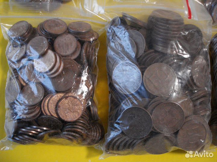 630 монет России 1992-1993 гг. 2,7 килограмма