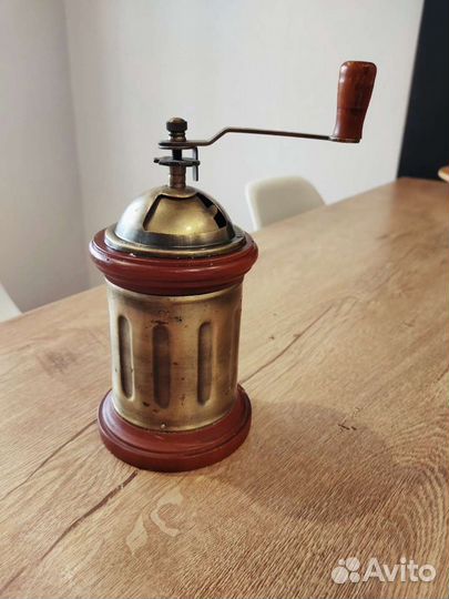 Винтажная кофемолка