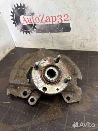 Кулак передний левый Hyundai Getz