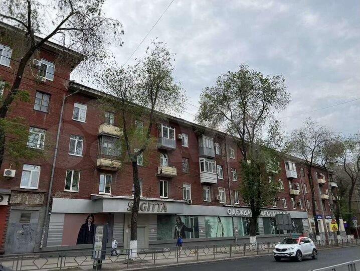 Сдам торговое помещение, 579 м²