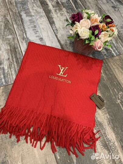 Объемный палантин шарф LV красный мягкий
