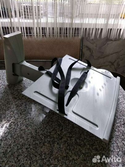 Полка под телевизор подвесная