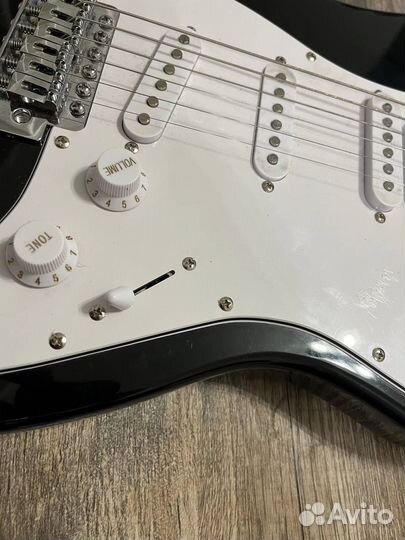 Электрогитара