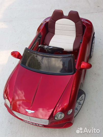 Детский электромобиль в идеальном состоянии