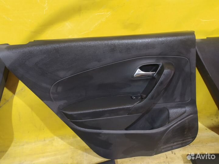 Обшивка двери VW Polo 5 Фольксваген поло 11-20