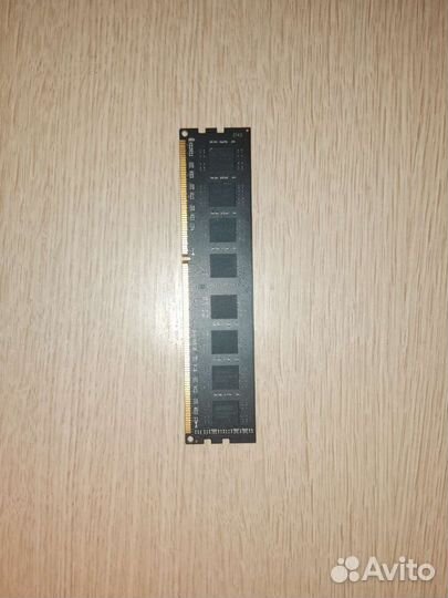 Материнская плата с процессором и памятью