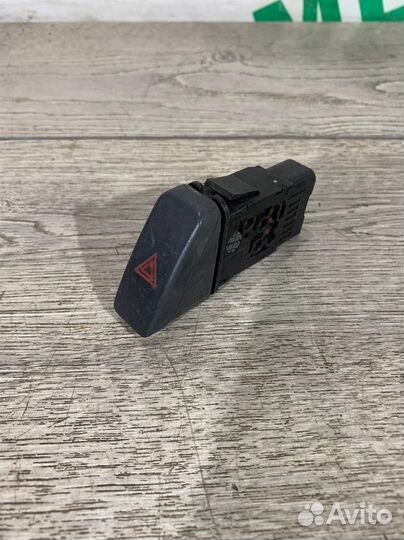 Кнопка аварийной сигнализации Mazda-Мазда 323 (BJ