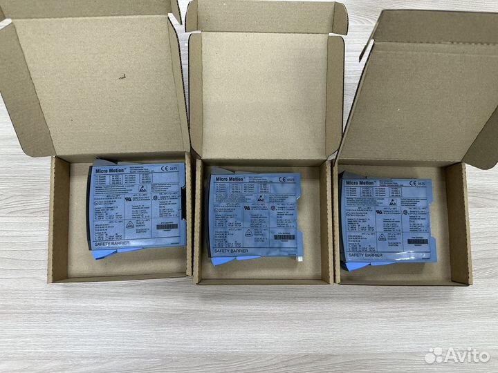 Micro motion safety barrier 3600663