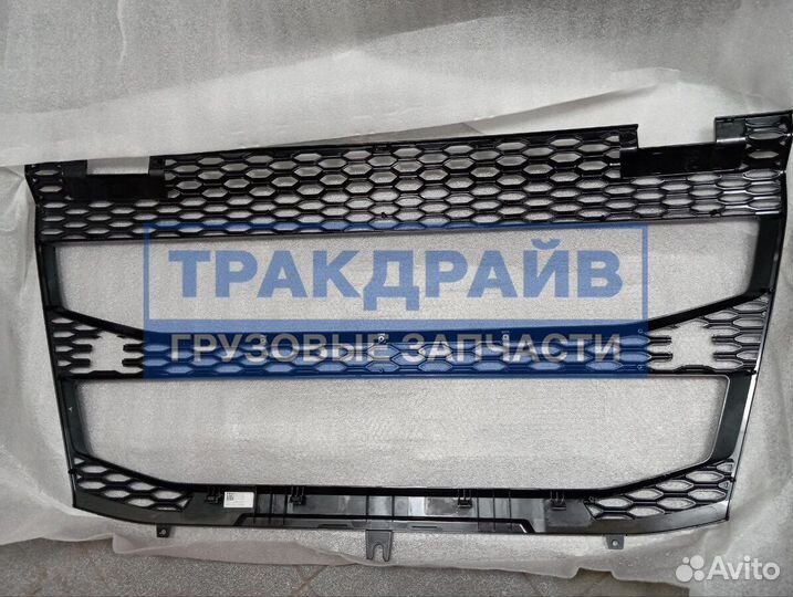 Решетка капота Mercedes Atego