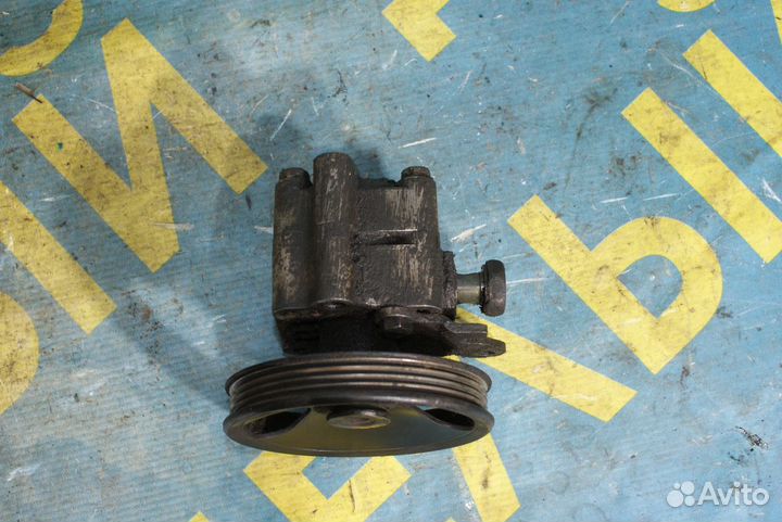 Насос гидроусилителя руля Nissan Almera n16