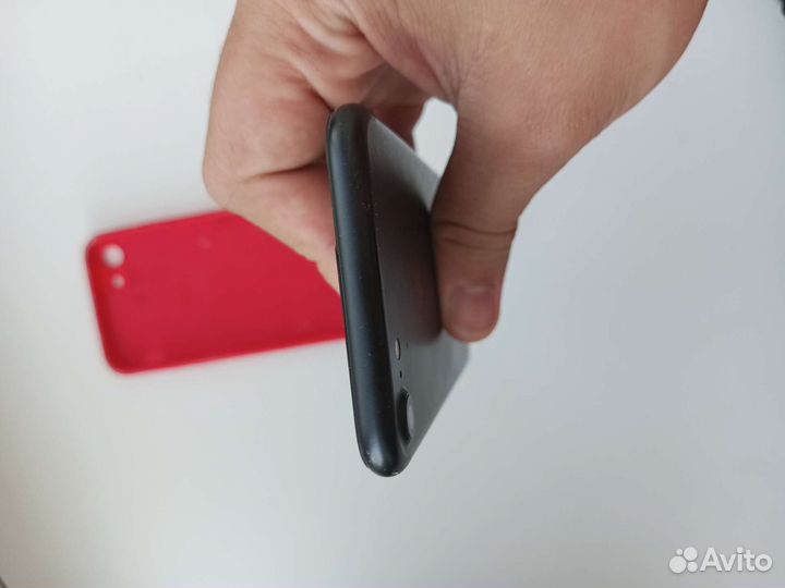 Телефон iPhone 7