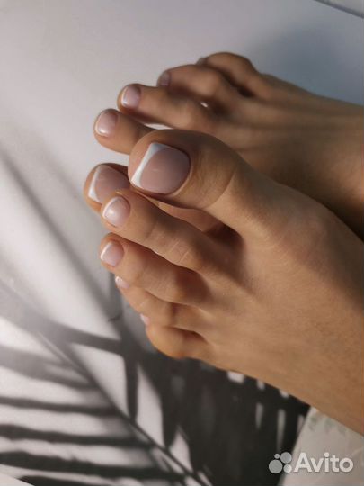 Маникюр и педикюр оформление бровей и ресниц