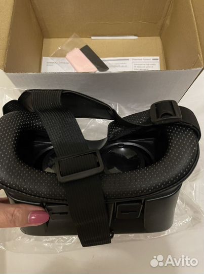 Очки вертуальной реальности с пультом