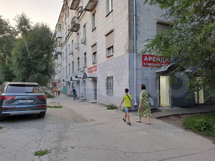 Торговая площадь, 16 м²