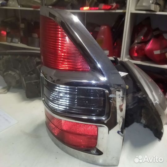Фонарь задний правый Mitsubishi Pajero/Montero