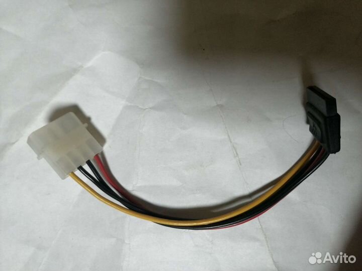 Кабель переходник molex - SATA
