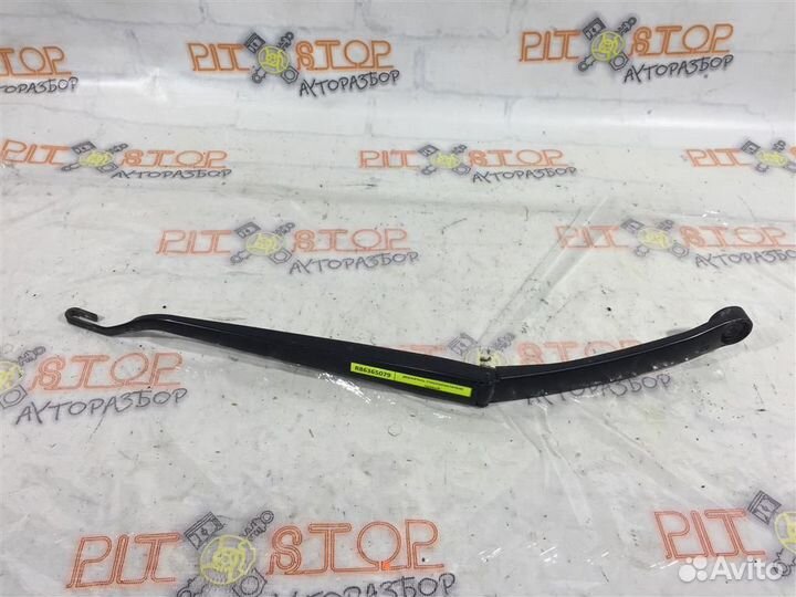 Держатель стеклоочистителя правый Nissan Teana (J