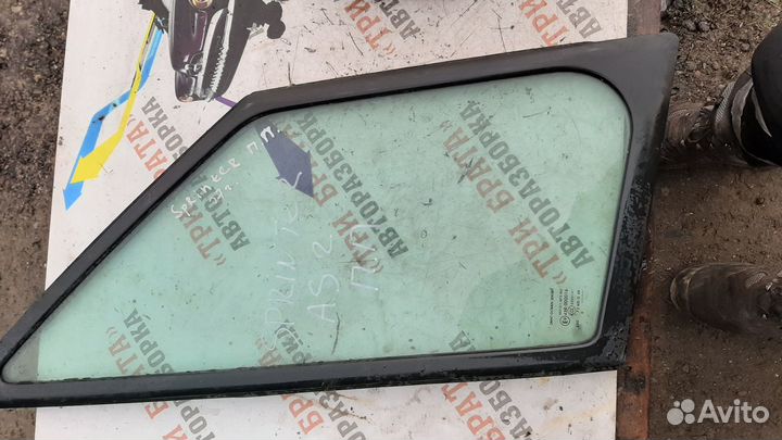 Мерседес Спринтер Форточка передняя правая AS2