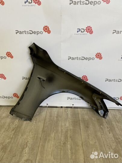 Крыло левое Lexus IS 250