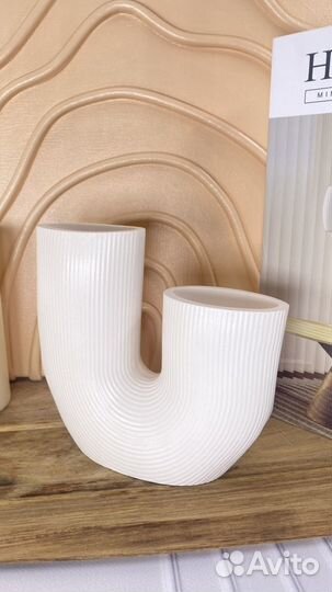 Вазы декоративные интерьерные