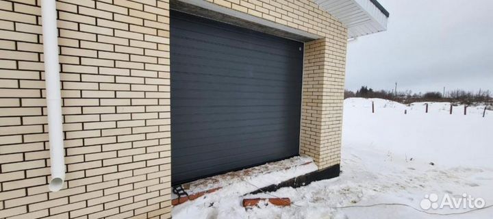 Секционные ворота