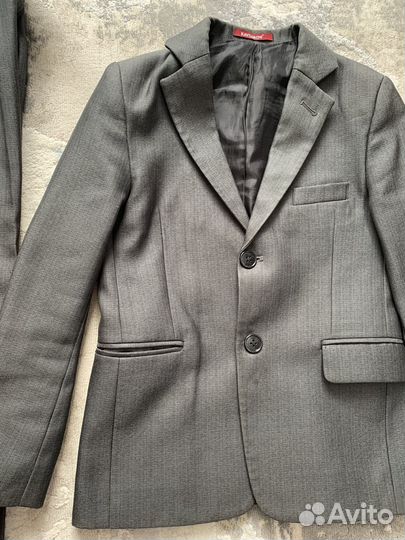 Школьный костюм для мальчика 140 серый