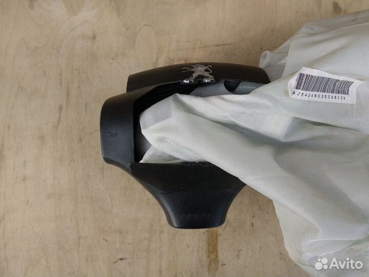 Подушка безопасности водителя Пежо 206