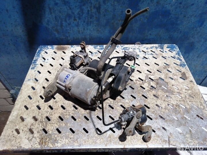 Компрессор пневмоподвески Toyota Celsior Lexus Ls