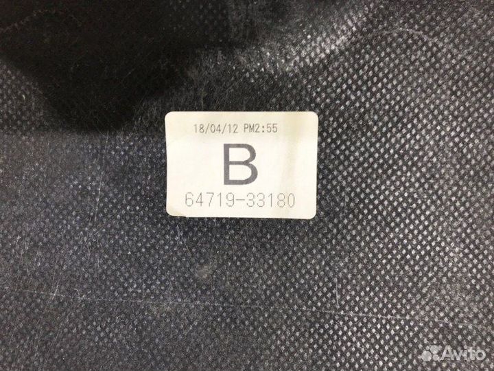 Обшивка крышки багажника задняя Toyota Camry V70