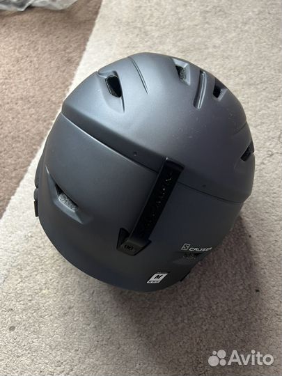 Шлем защитный Salomon