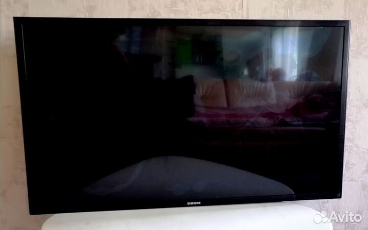 Samsung UE32J5005AK 2017 год. - 2 шт. Не рабочие