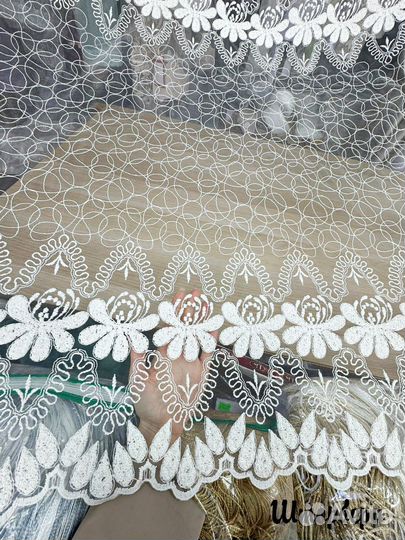 Тюль молочный с густой вышивкой. Новый