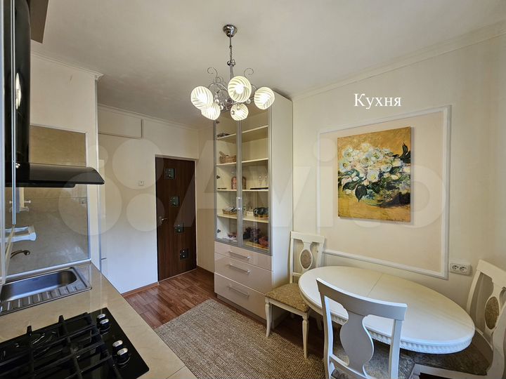 3-к. квартира, 70 м², 1/9 эт.
