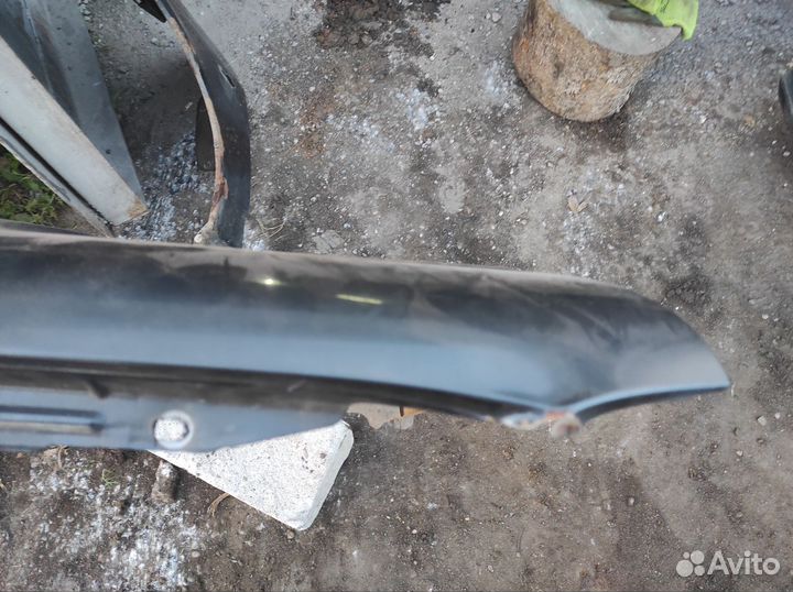 Передние крылья priora б/у